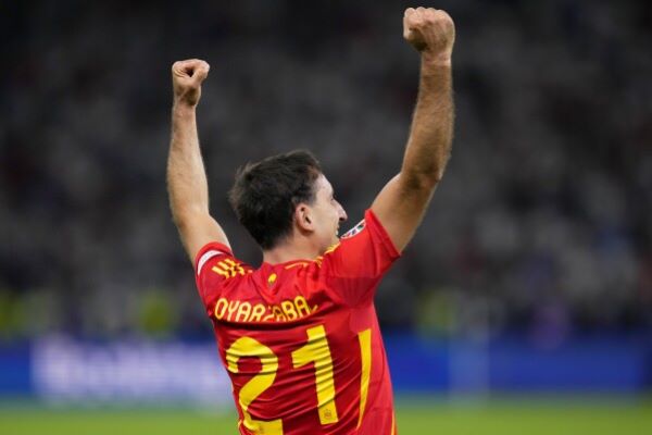 米克爾·奧亞薩瓦爾（Mikel Oyarzabal）